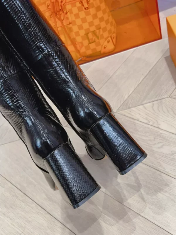LOUIS VUITTON BOOT – WLS024 - Image 4