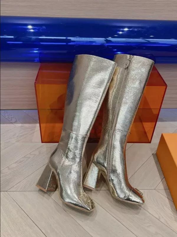 LOUIS VUITTON BOOT – WLS025
