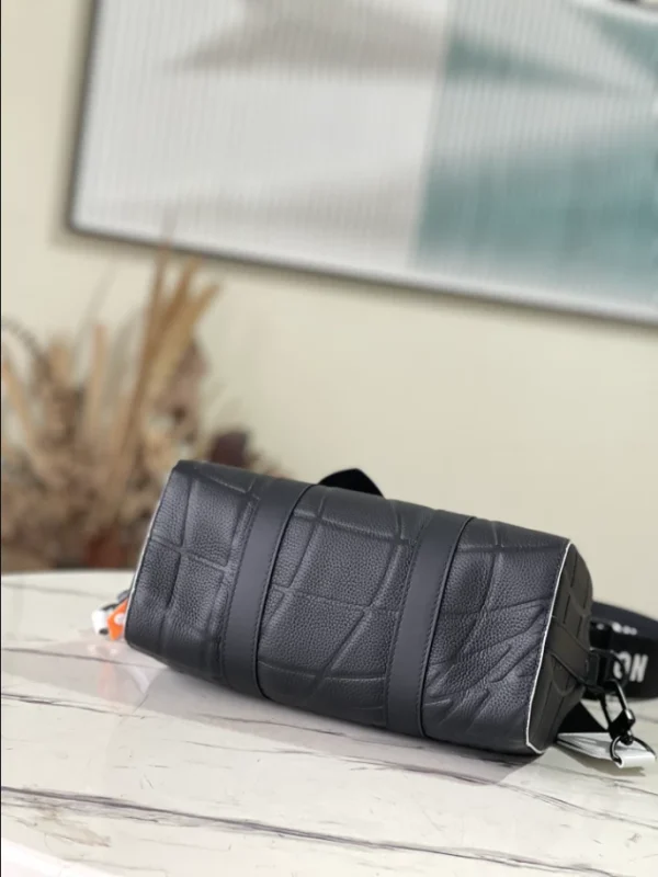 LOUIS VUITTON CITY KEEPALL OTHER LEATHERS  – WLM567 - Image 9