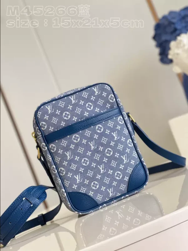 LOUIS VUITTON DANUBE CROSSBODY BAG – WLM600