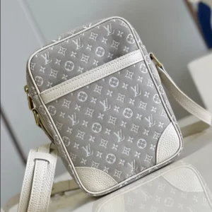 LOUIS VUITTON DANUBE CROSSBODY BAG – WLM602