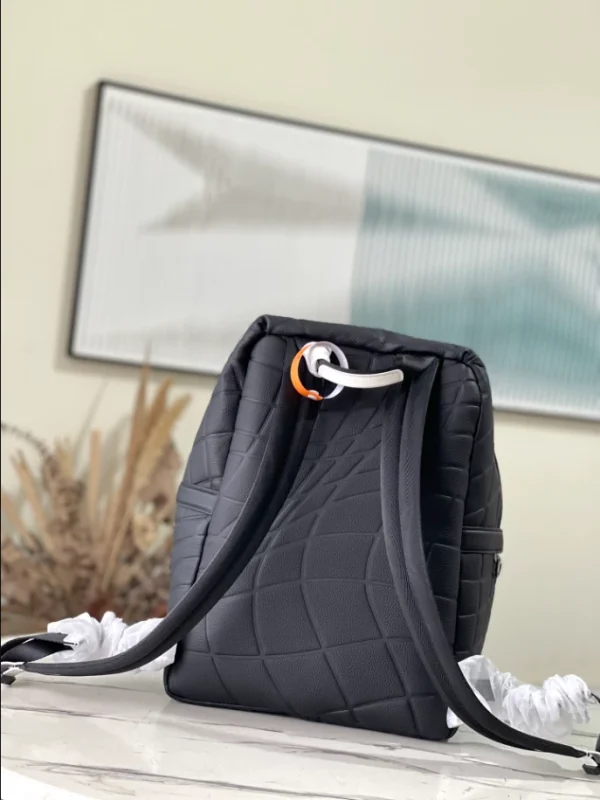 LOUIS VUITTON DISCOVERY BACKPACK – WLM533 - Image 3