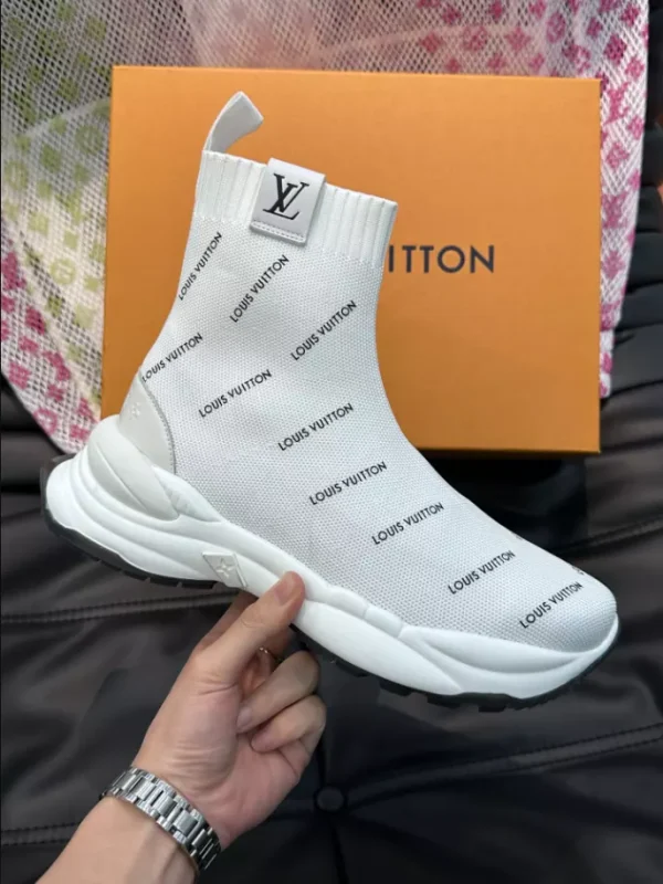 LOUIS VUITTON HIGH-TOP SNEAKER – LSVT339 - Image 2