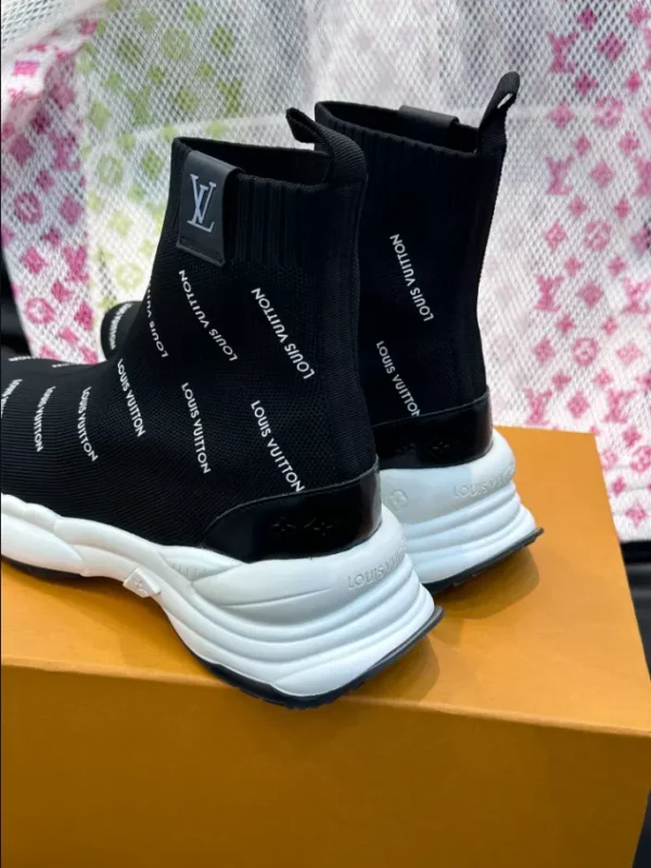 LOUIS VUITTON HIGH-TOP SNEAKER – LSVT340 - Image 3