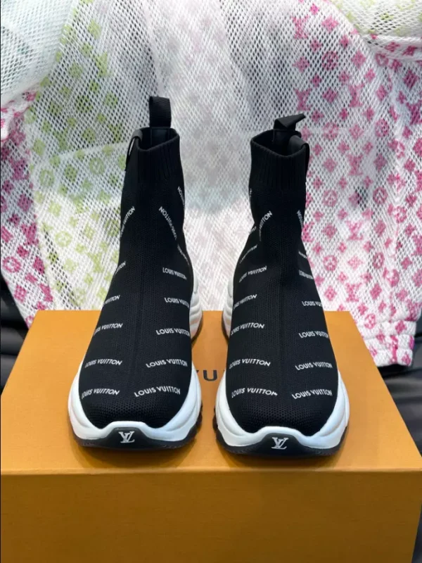 LOUIS VUITTON HIGH-TOP SNEAKER – LSVT340 - Image 7