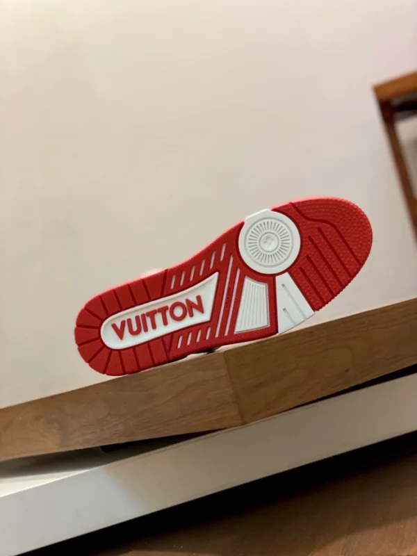 LOUIS VUITTON HIGH-TOP SNEAKERS – LSVT395 - Image 4