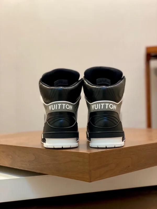 LOUIS VUITTON HIGH-TOP SNEAKERS – LSVT396 - Image 4