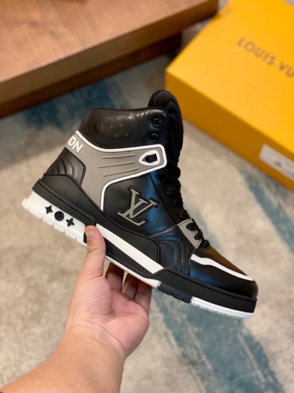 LOUIS VUITTON HIGH-TOP SNEAKERS – LSVT396 - Image 5