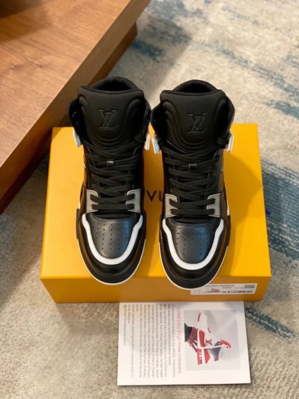 LOUIS VUITTON HIGH-TOP SNEAKERS – LSVT396 - Image 9