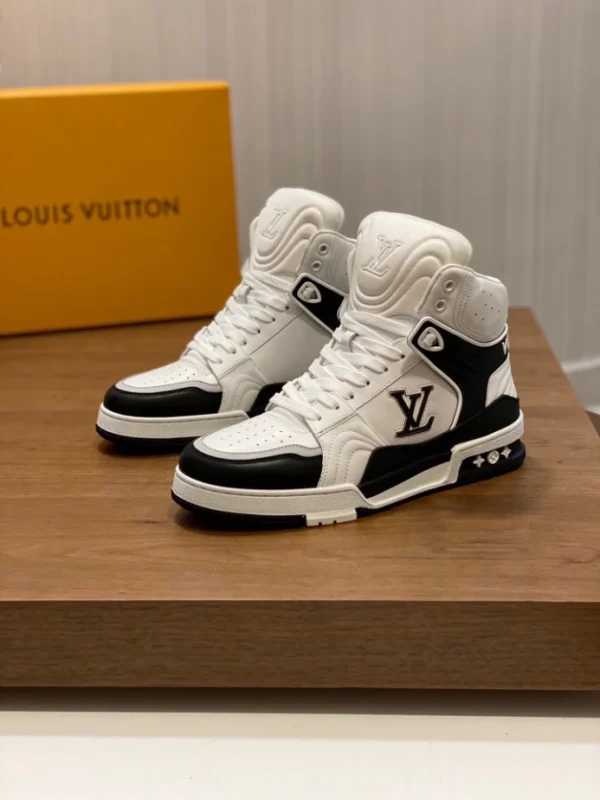 LOUIS VUITTON HIGH-TOP SNEAKERS – LSVT397 - Image 3