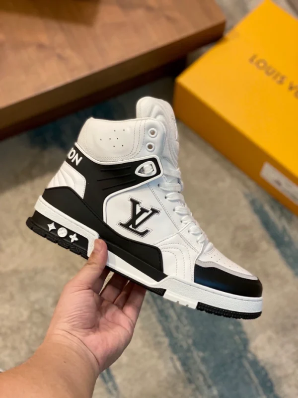 LOUIS VUITTON HIGH-TOP SNEAKERS – LSVT397 - Image 5
