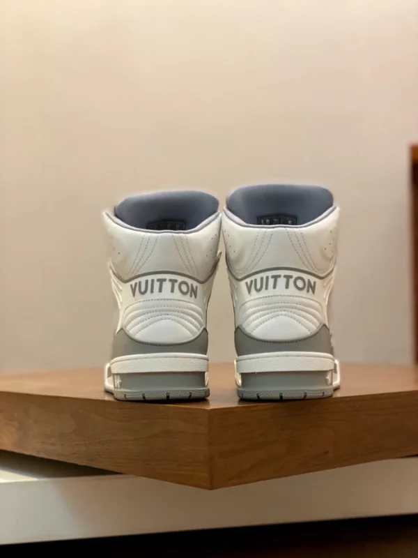 LOUIS VUITTON HIGH-TOP SNEAKERS – LSVT398 - Image 4