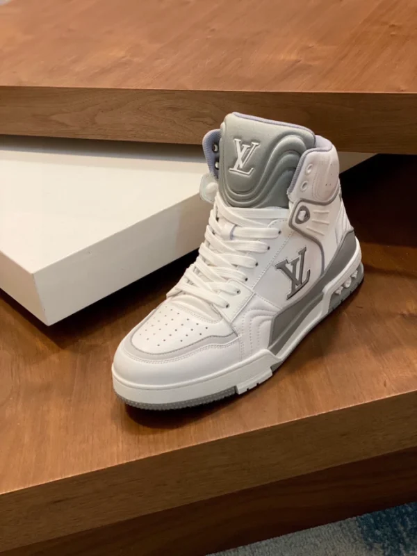 LOUIS VUITTON HIGH-TOP SNEAKERS – LSVT398 - Image 6