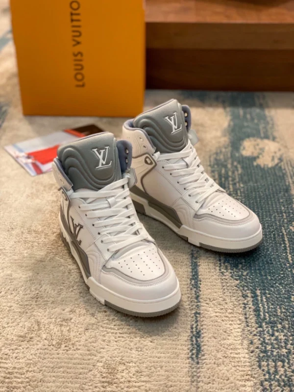 LOUIS VUITTON HIGH-TOP SNEAKERS – LSVT398 - Image 2