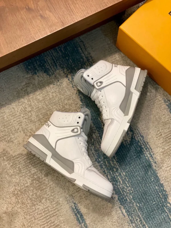 LOUIS VUITTON HIGH-TOP SNEAKERS – LSVT398 - Image 7
