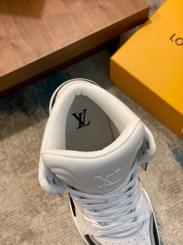 LOUIS VUITTON HIGH-TOP SNEAKERS – LSVT398 - Image 9