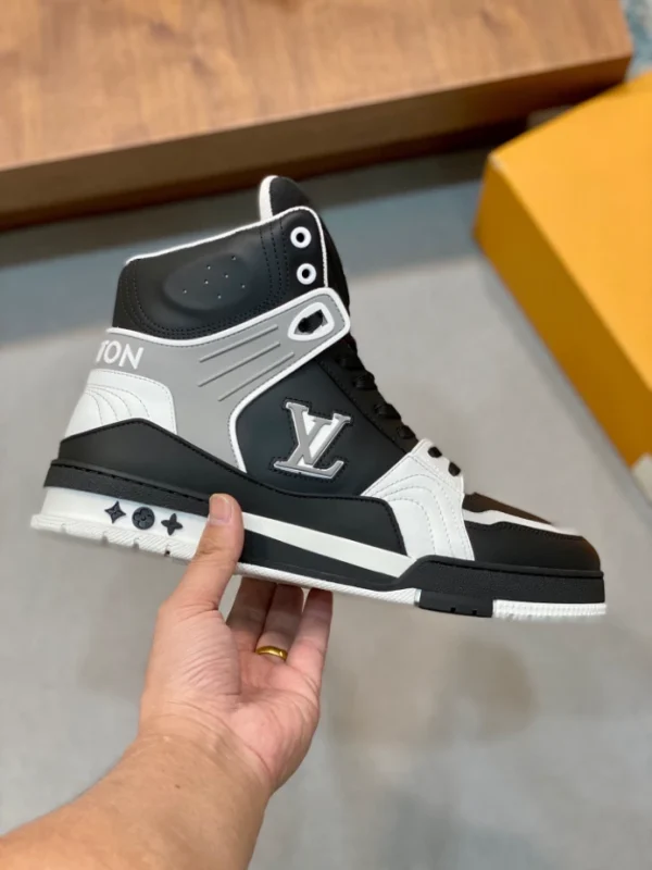 LOUIS VUITTON HIGH-TOP SNEAKERS – LSVT400 - Image 6