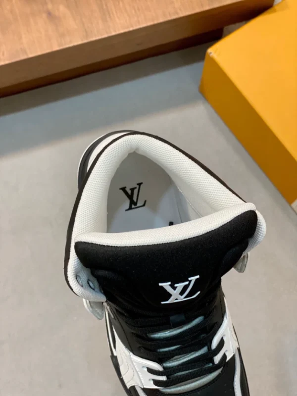 LOUIS VUITTON HIGH-TOP SNEAKERS – LSVT400 - Image 9