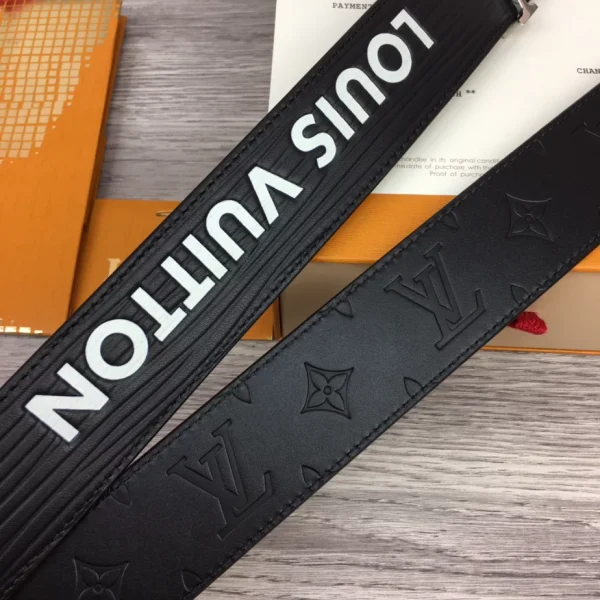 LOUIS VUITTON INITIALS 40MM REVERSIBLE BELT BLACK – B127 - Image 4