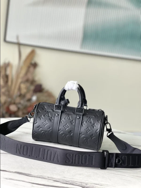 LOUIS VUITTON KEEPALL BANDOULIÈRE 25 BAG TAURILLON MONOGRAM – WLM555 - Image 2