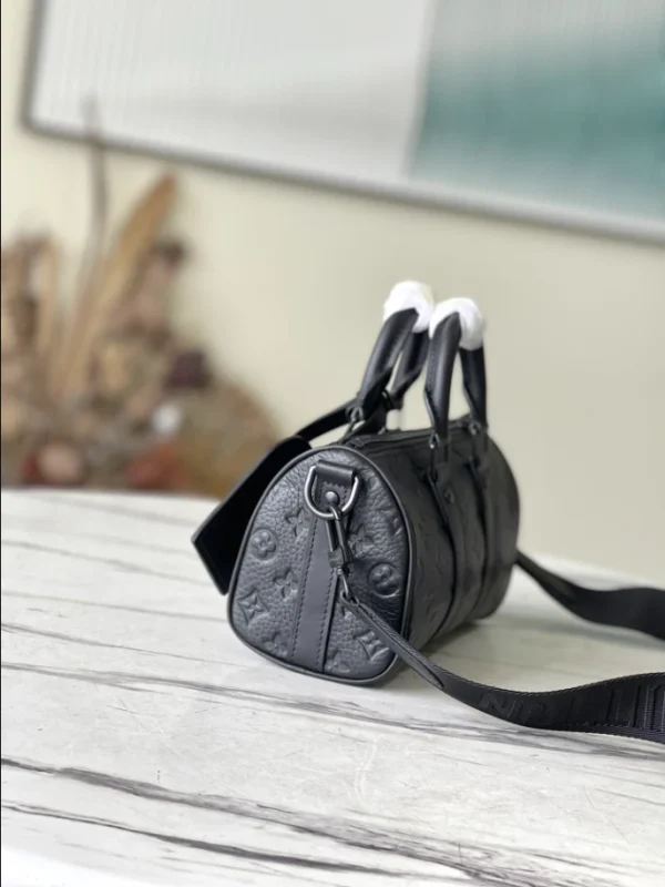 LOUIS VUITTON KEEPALL BANDOULIÈRE 25 BAG TAURILLON MONOGRAM – WLM555 - Image 5