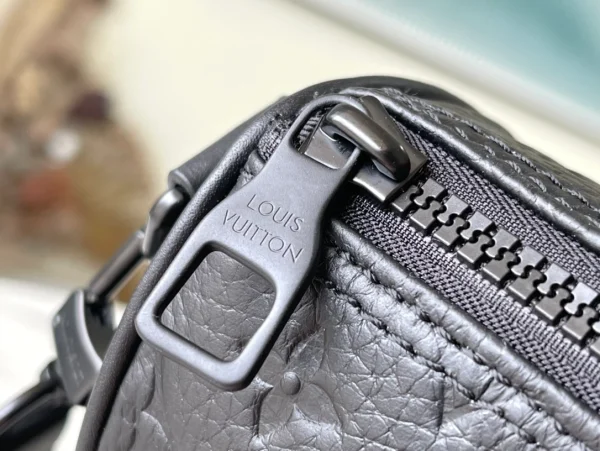 LOUIS VUITTON KEEPALL BANDOULIÈRE 25 BAG TAURILLON MONOGRAM – WLM555 - Image 9