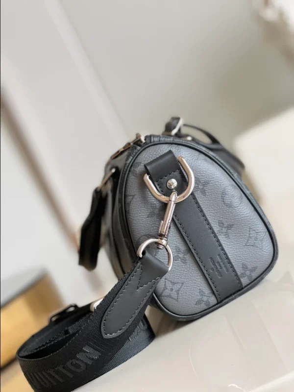 LOUIS VUITTON KEEPALL BANDOULIÈRE 25 MONOGRAM ECLIPSE CANVAS – WLM563 - Image 5