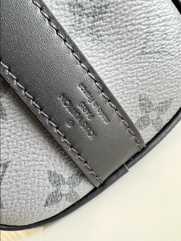 LOUIS VUITTON KEEPALL BANDOULIÈRE 25 MONOGRAM ECLIPSE CANVAS – WLM563 - Image 8