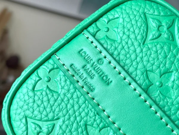 LOUIS VUITTON KEEPALL BANDOULIÈRE 25 TAURILLON MONOGRAM – WLM564 - Image 4