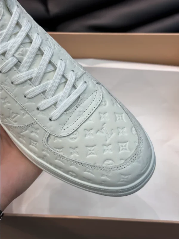 LOUIS VUITTON RIVOLI SNEAKER BOOT IN WHITE – LSVT328 - Image 3