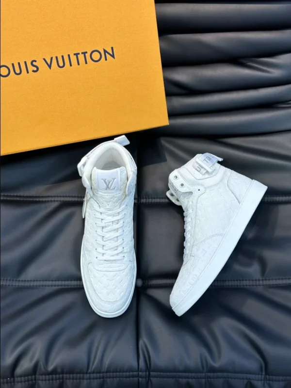 LOUIS VUITTON RIVOLI SNEAKER BOOT IN WHITE – LSVT328 - Image 9