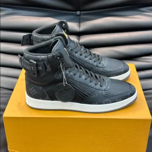 LOUIS VUITTON RIVOLI SNEAKER BOOT – LSVT329
