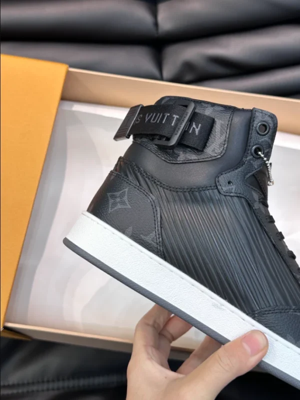 LOUIS VUITTON RIVOLI SNEAKER BOOT – LSVT329 - Image 4