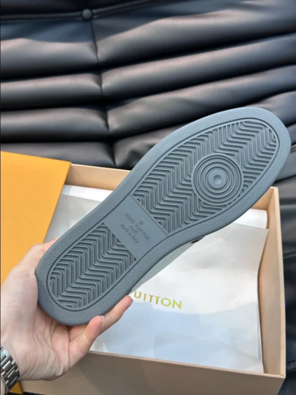 LOUIS VUITTON RIVOLI SNEAKER BOOT – LSVT331 - Image 4