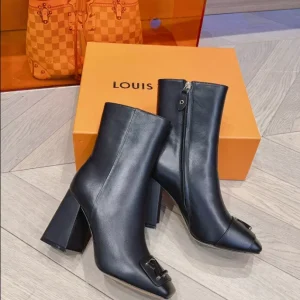 LOUIS VUITTON SHAKE ANKLE BOOT – WLS020