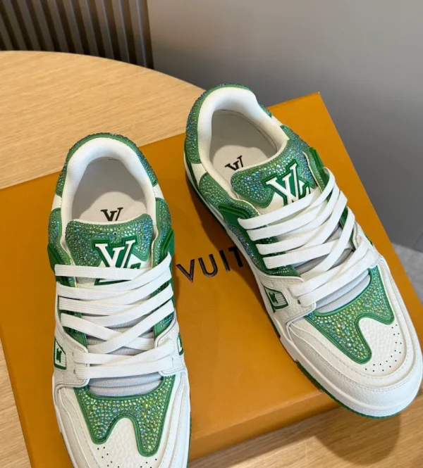 LOUIS VUITTON SNEAKER – LSVT326 - Image 4