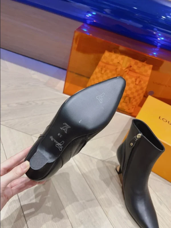 LOUIS VUITTON SPARKLE ANKLE BOOT – WLS001 - Image 6