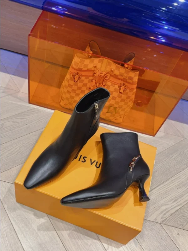 LOUIS VUITTON SPARKLE ANKLE BOOT – WLS001 - Image 7