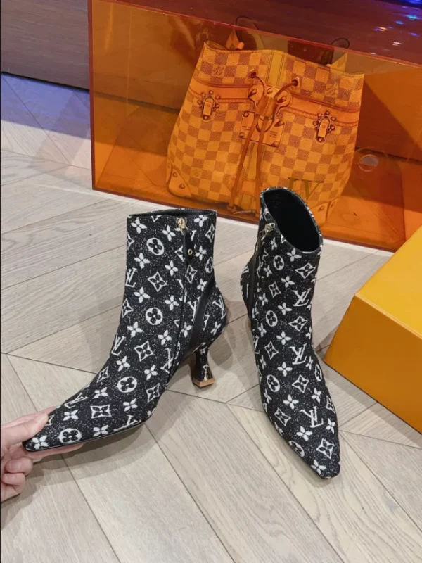 LOUIS VUITTON SPARKLE ANKLE BOOT – WLS003 - Image 4
