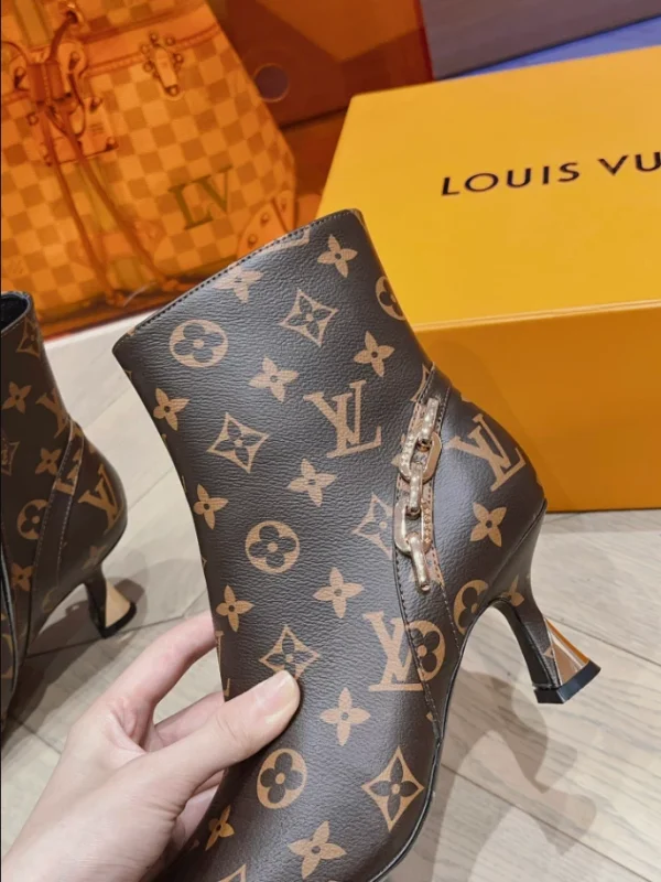 LOUIS VUITTON SPARKLE ANKLE BOOT – WLS004 - Image 5