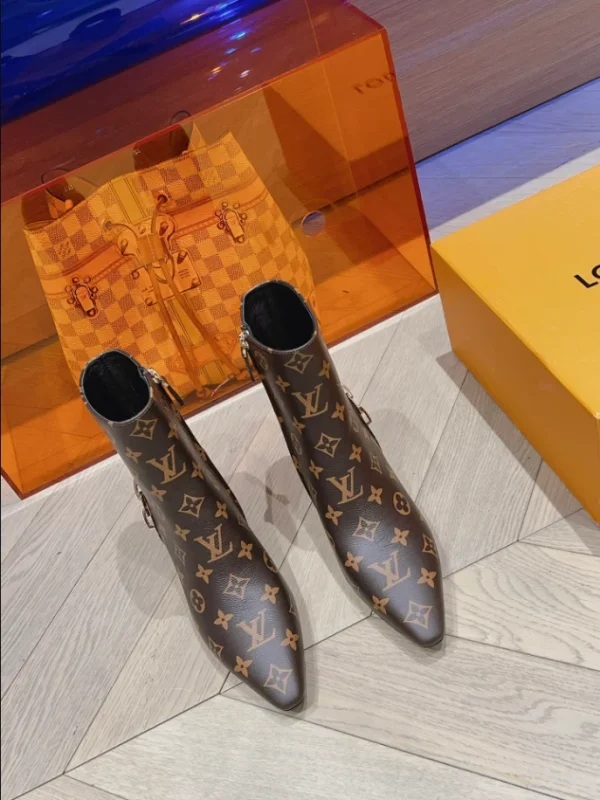 LOUIS VUITTON SPARKLE ANKLE BOOT – WLS004 - Image 9