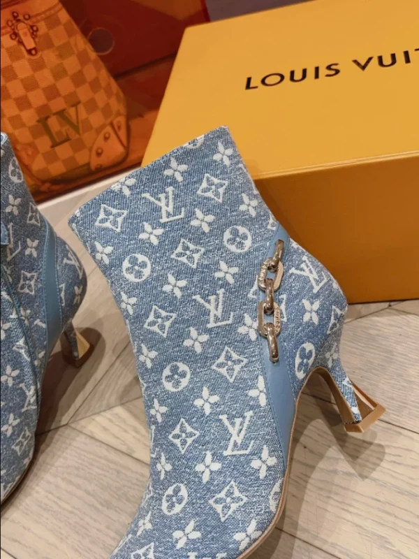 LOUIS VUITTON SPARKLE ANKLE BOOT – WLS005 - Image 4