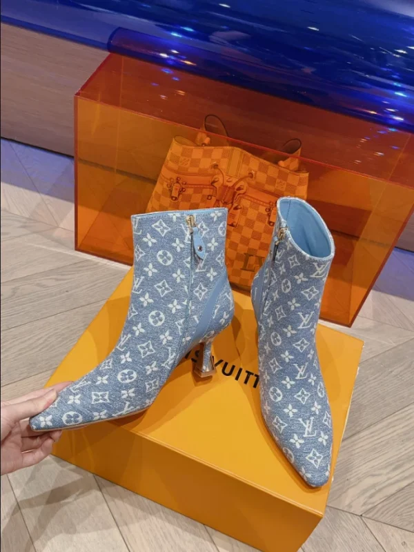 LOUIS VUITTON SPARKLE ANKLE BOOT – WLS005 - Image 9