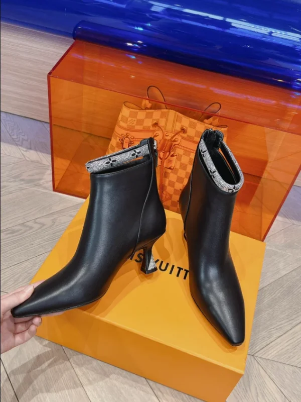 LOUIS VUITTON SPARKLE ANKLE BOOT – WLS006 - Image 4