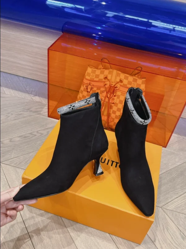LOUIS VUITTON SPARKLE ANKLE BOOT – WLS008 - Image 4