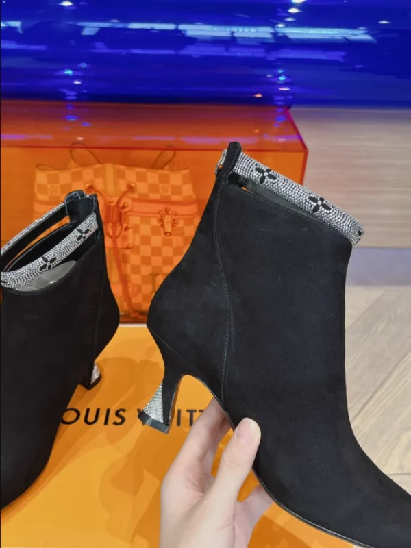 LOUIS VUITTON SPARKLE ANKLE BOOT – WLS008 - Image 9