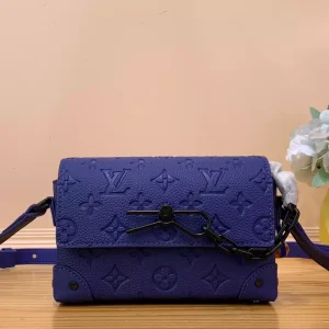 LOUIS VUITTON STEAMER WEARABLE WALLET – WLM581