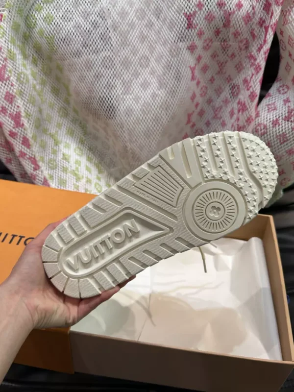 LOUIS VUITTON TRAINER MAXI SNEAKERS BEIGE – LSVT375 - Image 10