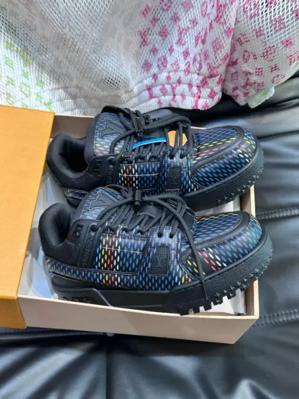 LOUIS VUITTON TRAINER MAXI SNEAKERS BLACK – LSVT374 - Image 3