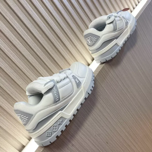 LOUIS VUITTON TRAINER MAXI SNEAKERS GREY – LSVT371 - Image 5
